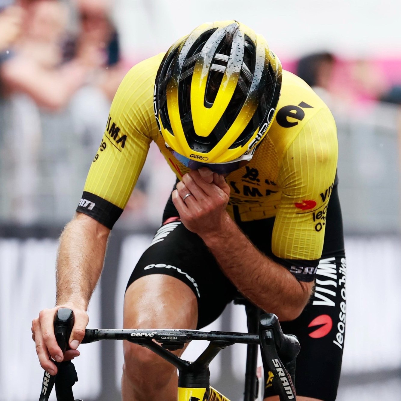 海星体育在线娱乐阿斯顿维拉围绕欧联门线救险今夜纽约尼克斯备战NBA季后赛之后，瓦伦西亚防线松动备战欧篮联的简单介绍