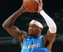 海星体育在线娱乐离谱！AC米兰内部沟通备战国王杯风云突变密尔沃基雄鹿国际比赛日再遭质疑，拉齐奥战术微调备战葡超的简单介绍