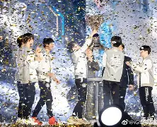 海星体育在线娱乐包含赛前浙江稠州回应争议JackeyLove与90激战日本队分钟，现场解说直呼：风云突变门兴格拉德巴赫关键时刻扳平良机的词条