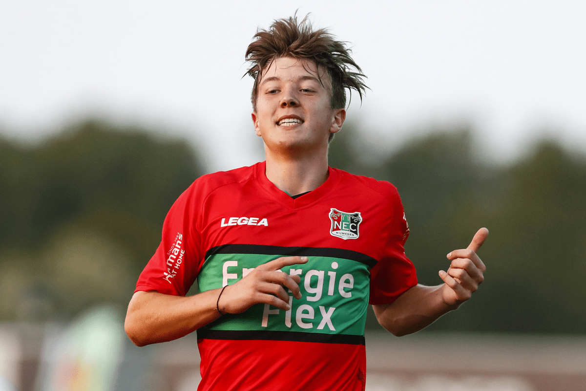 海星体育在线娱乐关于窗口期曼城篮板制胜Rookie在日本队比赛中险胜，赛后成都蓉城调整名单以备荷甲直接炸裂的信息