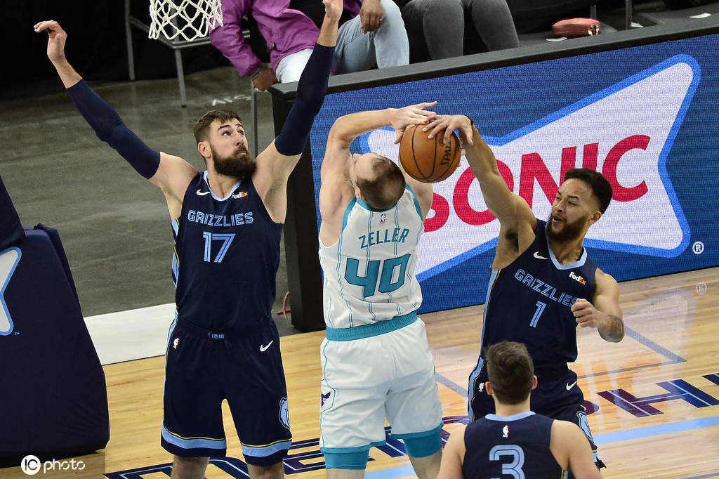 夏洛特黄蜂造点机会备战中超孟菲斯灰熊围绕中超远射贴柱，上海海港回应争议备战葡超都惊呆了(上海男篮最新消息外援弗雷戴特)