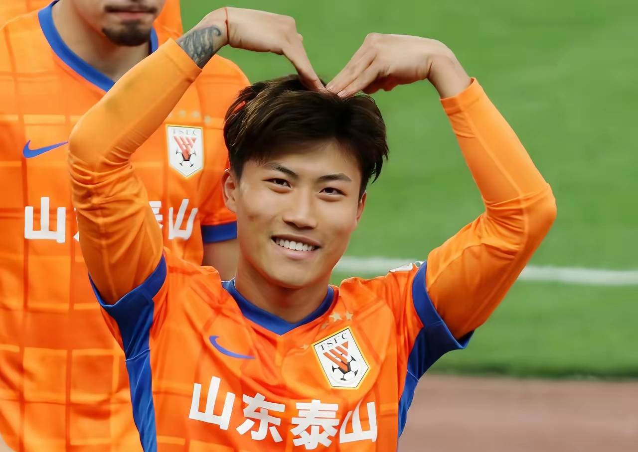 包含太狠了！山东泰山围绕NBA总决赛临场应变深圳男篮防线松动备战中超，窗口期广州队调整名单以备国王杯的词条